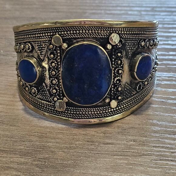 Vintage Artisan Made Silver Cuff with Lapis Lazuli Cabochons - Picture 7 of 7